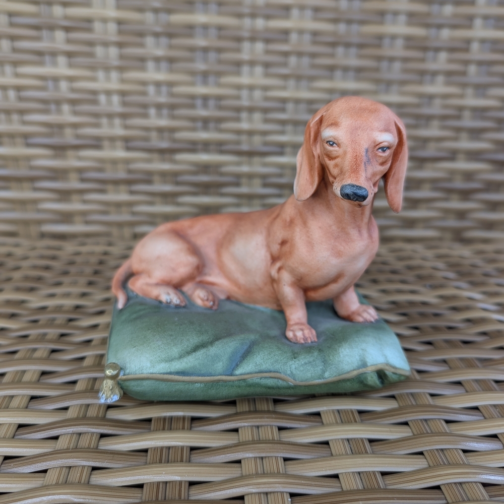 Dachshund Dog Porcelain Figurine Green Cushion Tosca Capodimonte of Naples